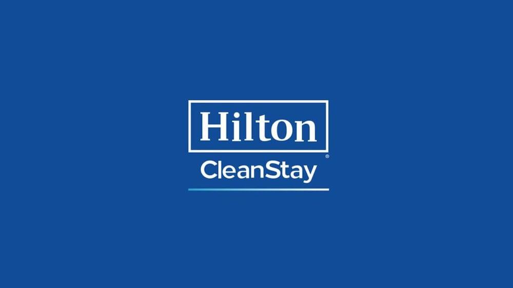 Hilton Garden Inn Toronto-Oakville Exterior photo