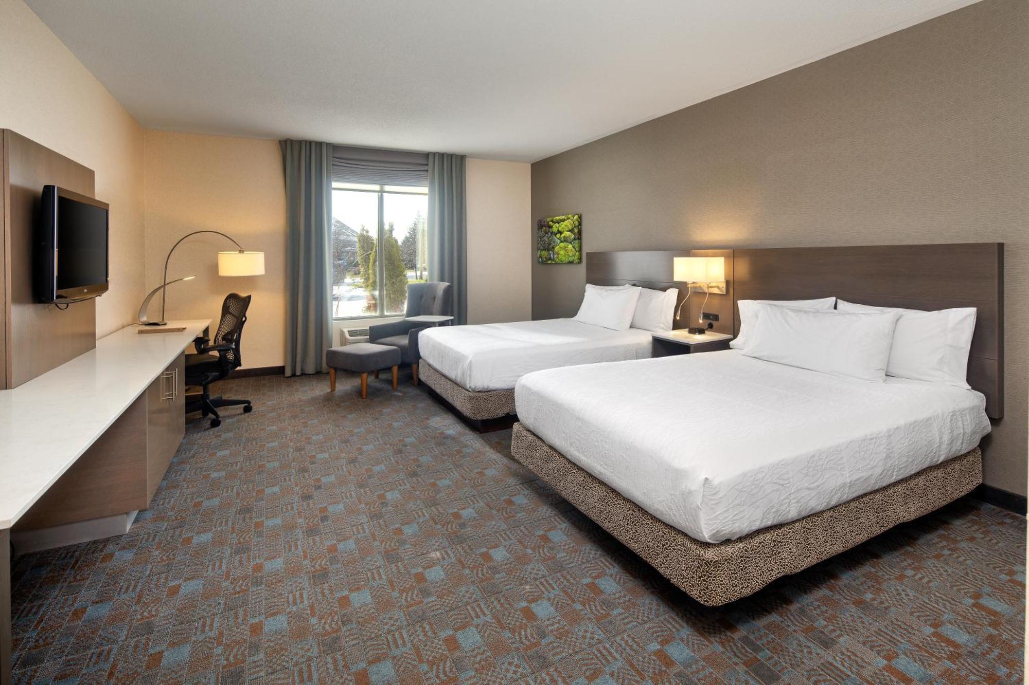 Hilton Garden Inn Toronto-Oakville Exterior photo