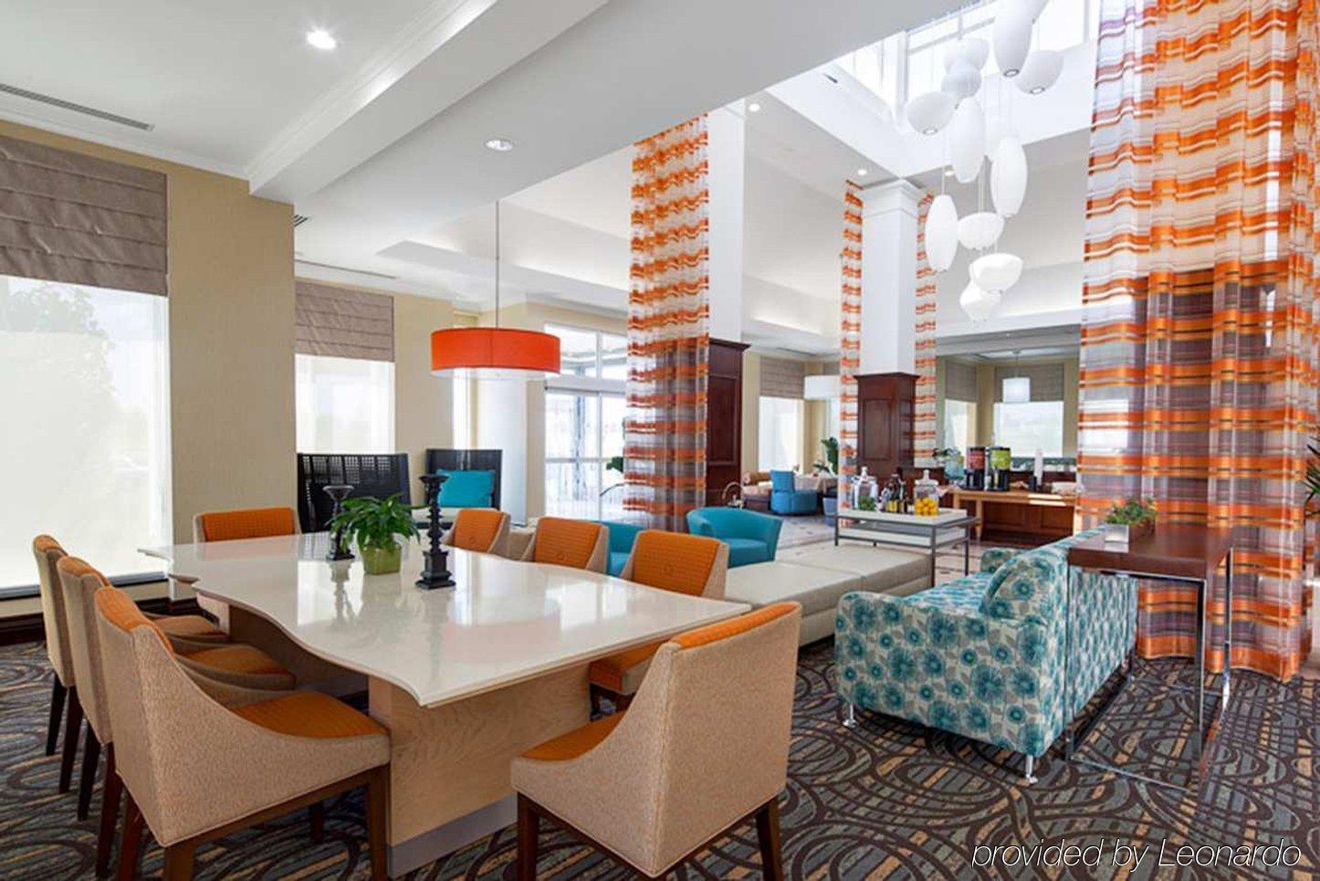 Hilton Garden Inn Toronto-Oakville Exterior photo