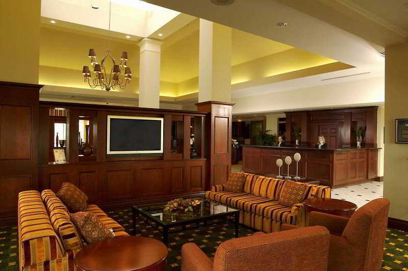 Hilton Garden Inn Toronto-Oakville Interior photo