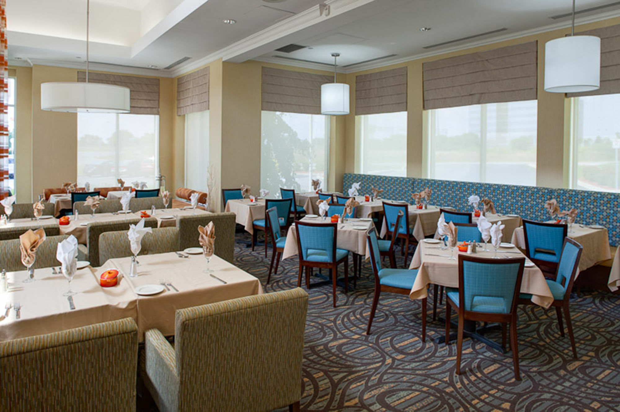 Hilton Garden Inn Toronto-Oakville Exterior photo