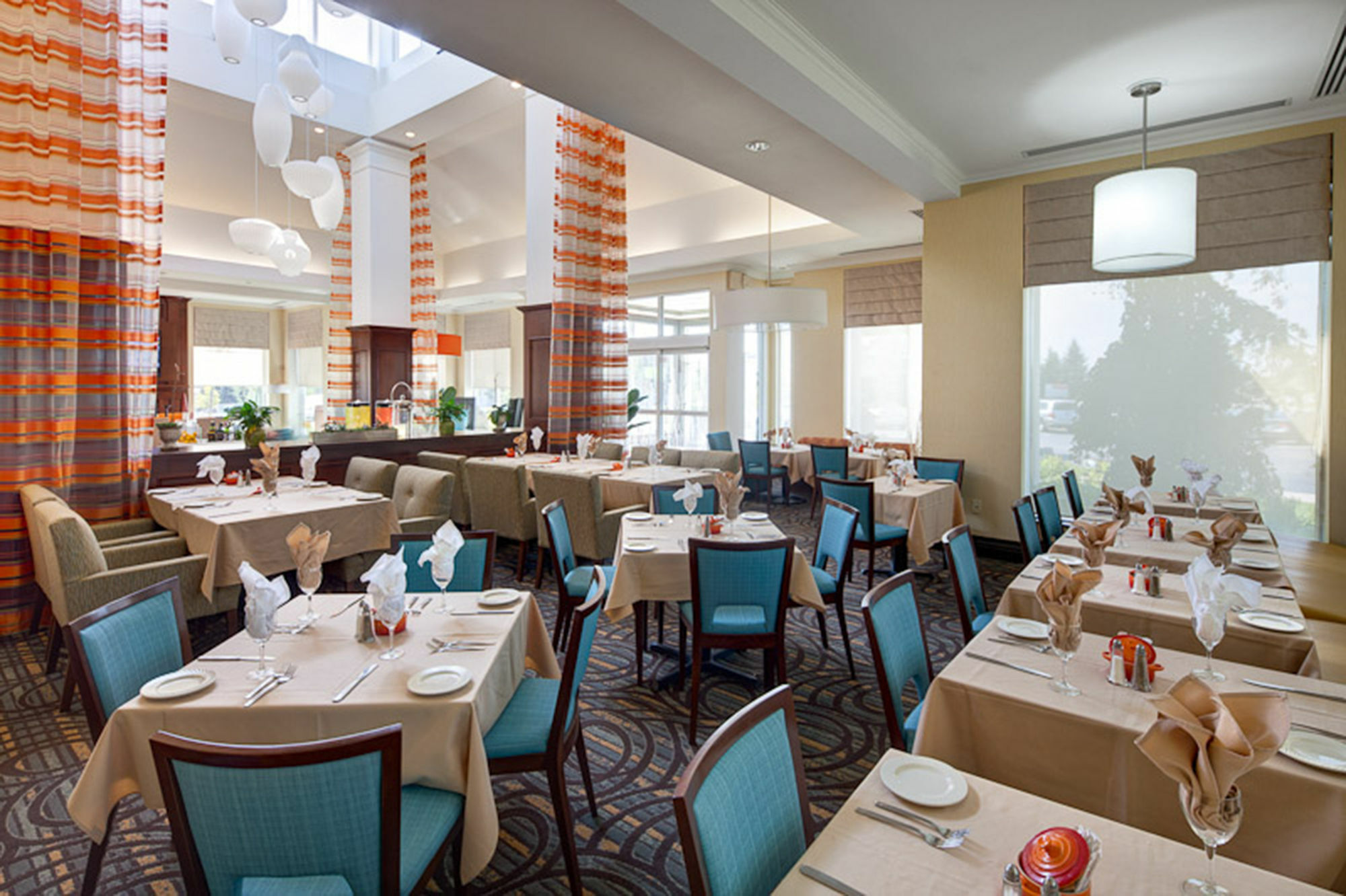 Hilton Garden Inn Toronto-Oakville Exterior photo
