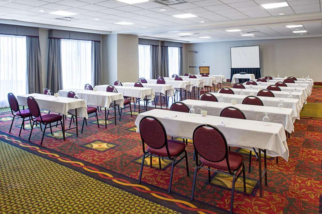 Hilton Garden Inn Toronto-Oakville Facilities photo